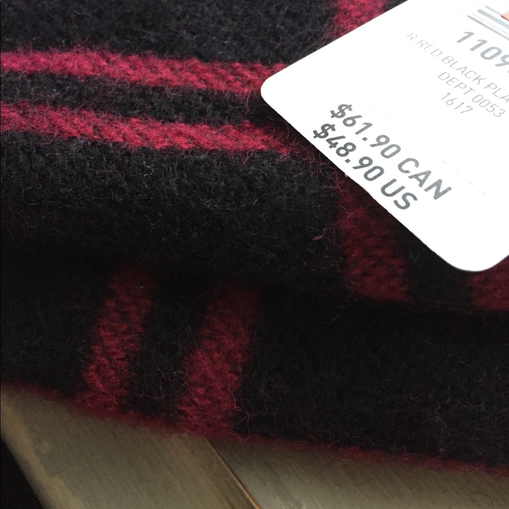 🌹SOLD🌹TORRID Plus Size Merlot Plaid Wrap - Picture 5 of 8